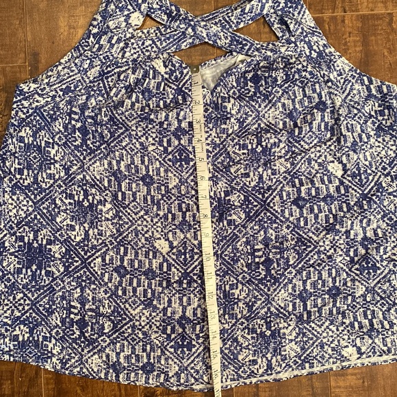 Others Follow Tank Top. Large. Blue and white. - Picture 8 of 10